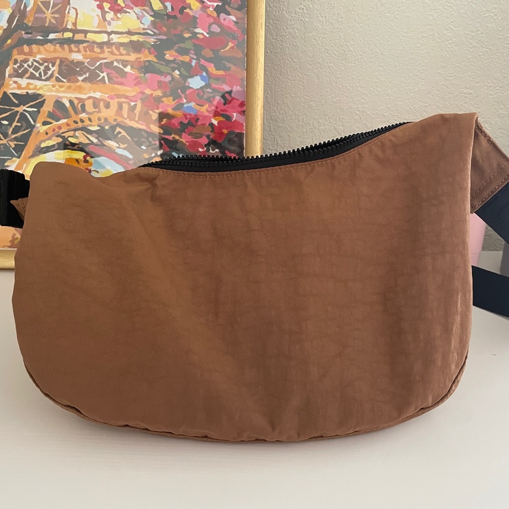 Baggu medium brown pinto crescent bag